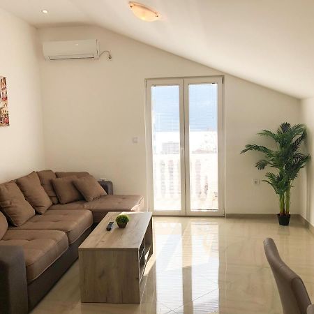 Viktor Apartment Herceg Novi Bagian luar foto